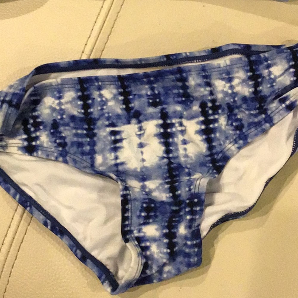 Kami bikini - Picture 3 of 4